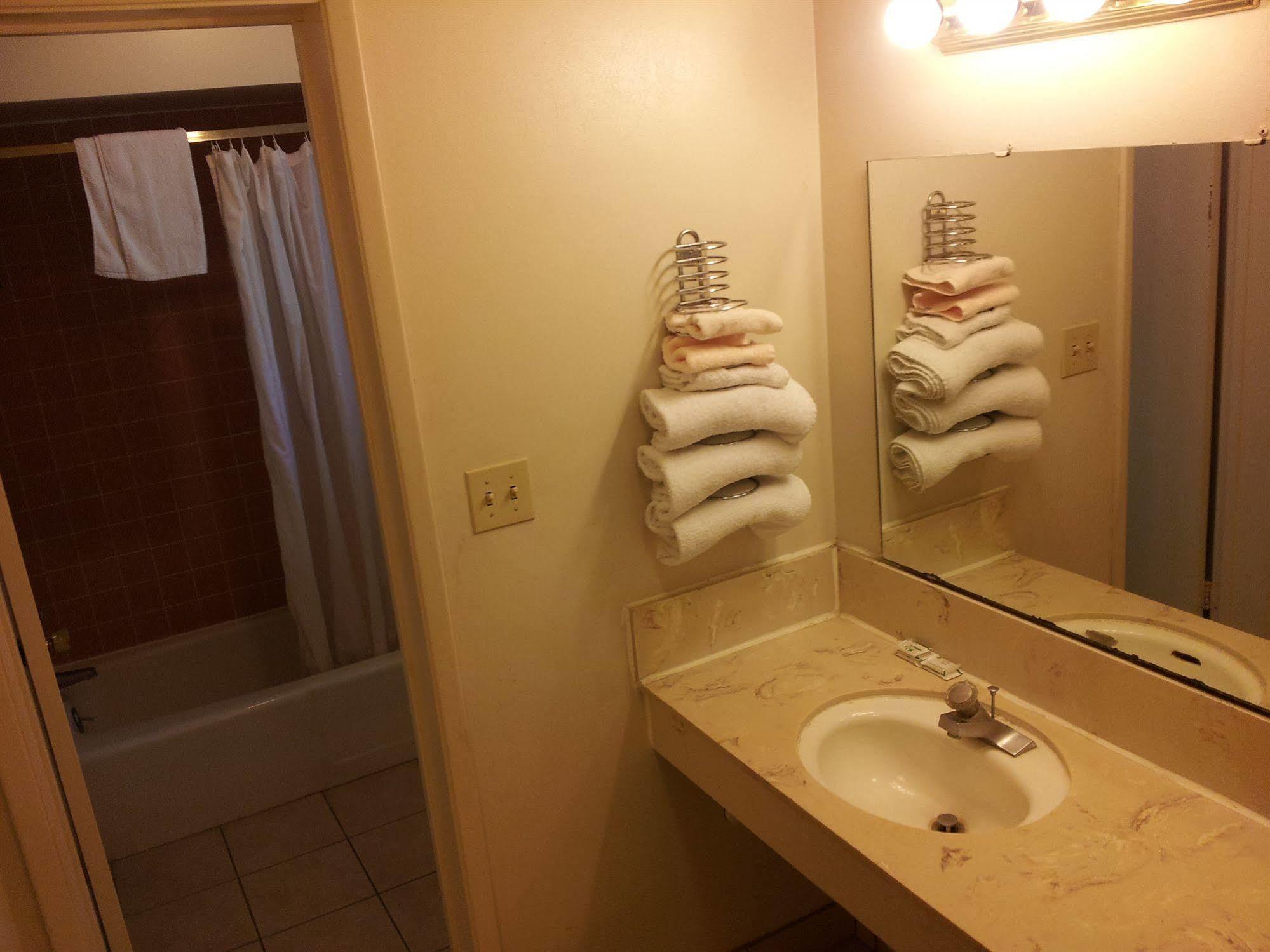 El Rancho Motel Лоди Екстериор снимка
